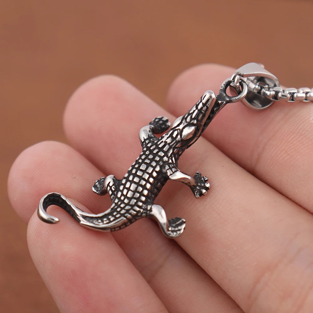Creative Small Size Crocodile Necklace for Men Women Popular Stainless Steel Animal Pendant Fashion Charm Jewelry Gift Wholesale
