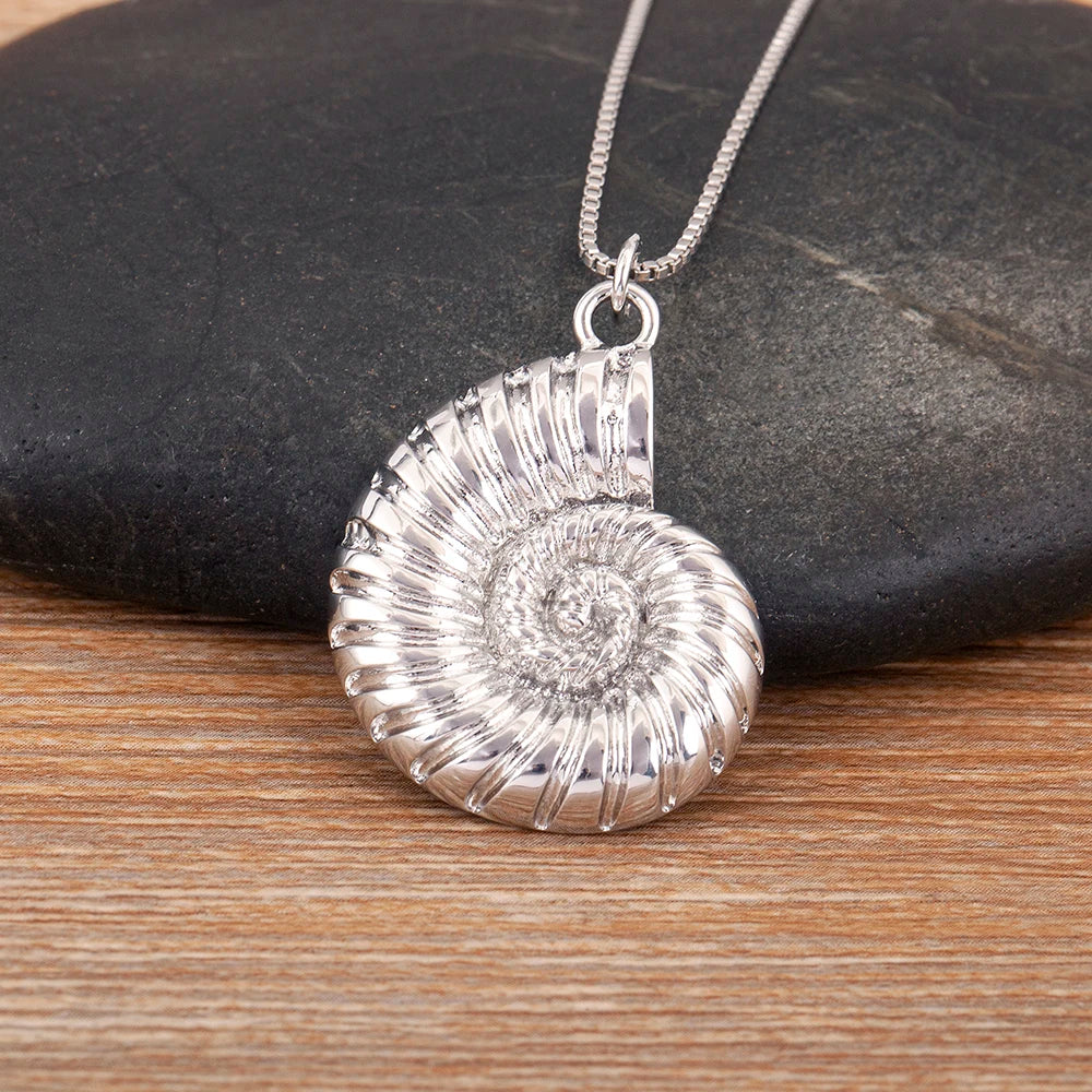 Shell Charm Pendant Necklace