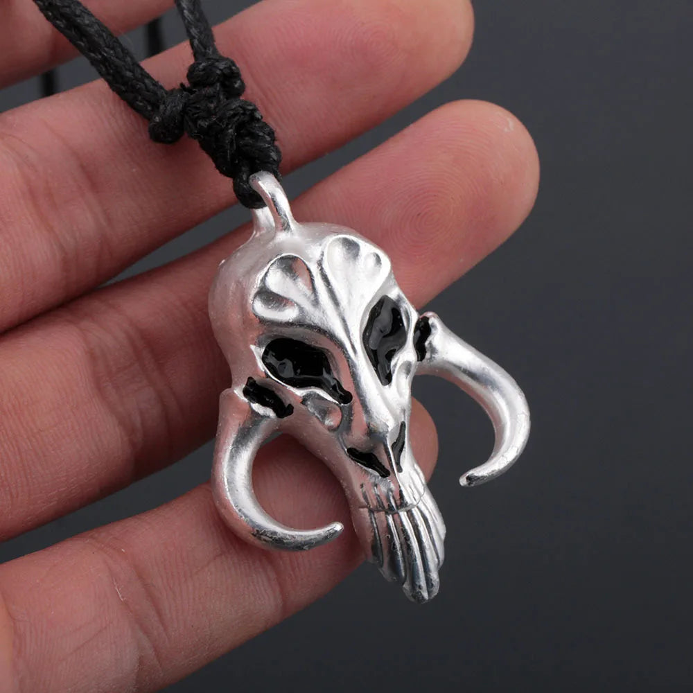 Retro Punk Skull Pendant Necklace Mandalorian Dragon Skull Same Unisex Sweater Chain Fashion Clothing Jewelry