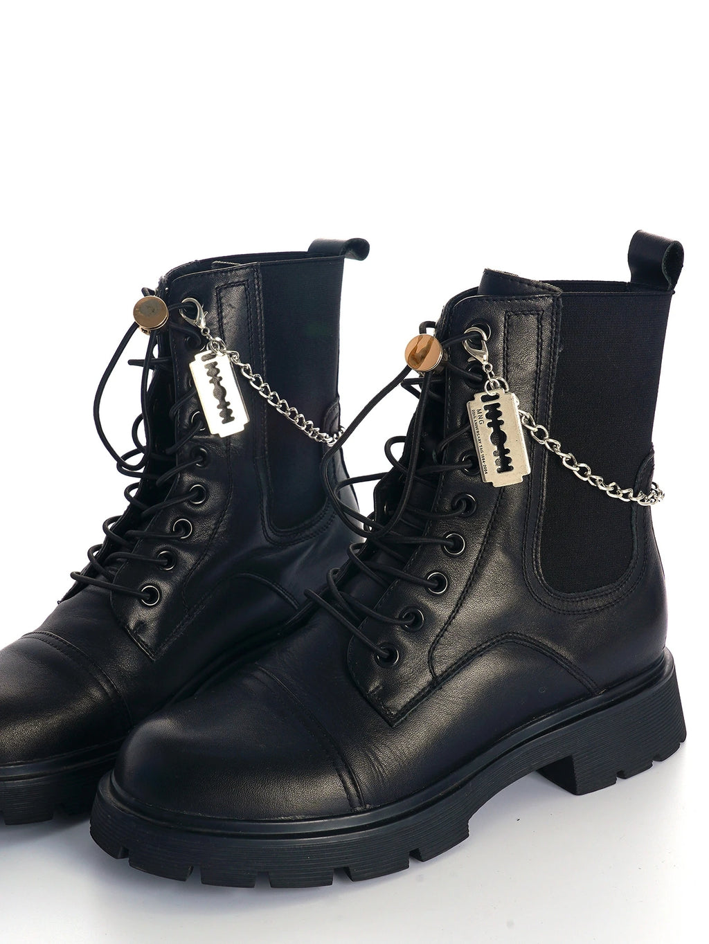 1pc Trendy Metal Shoe Chain - Gothic Skull Moth Pendant Classic Combat Boot Accessories Punk Charm Street Style Shoe