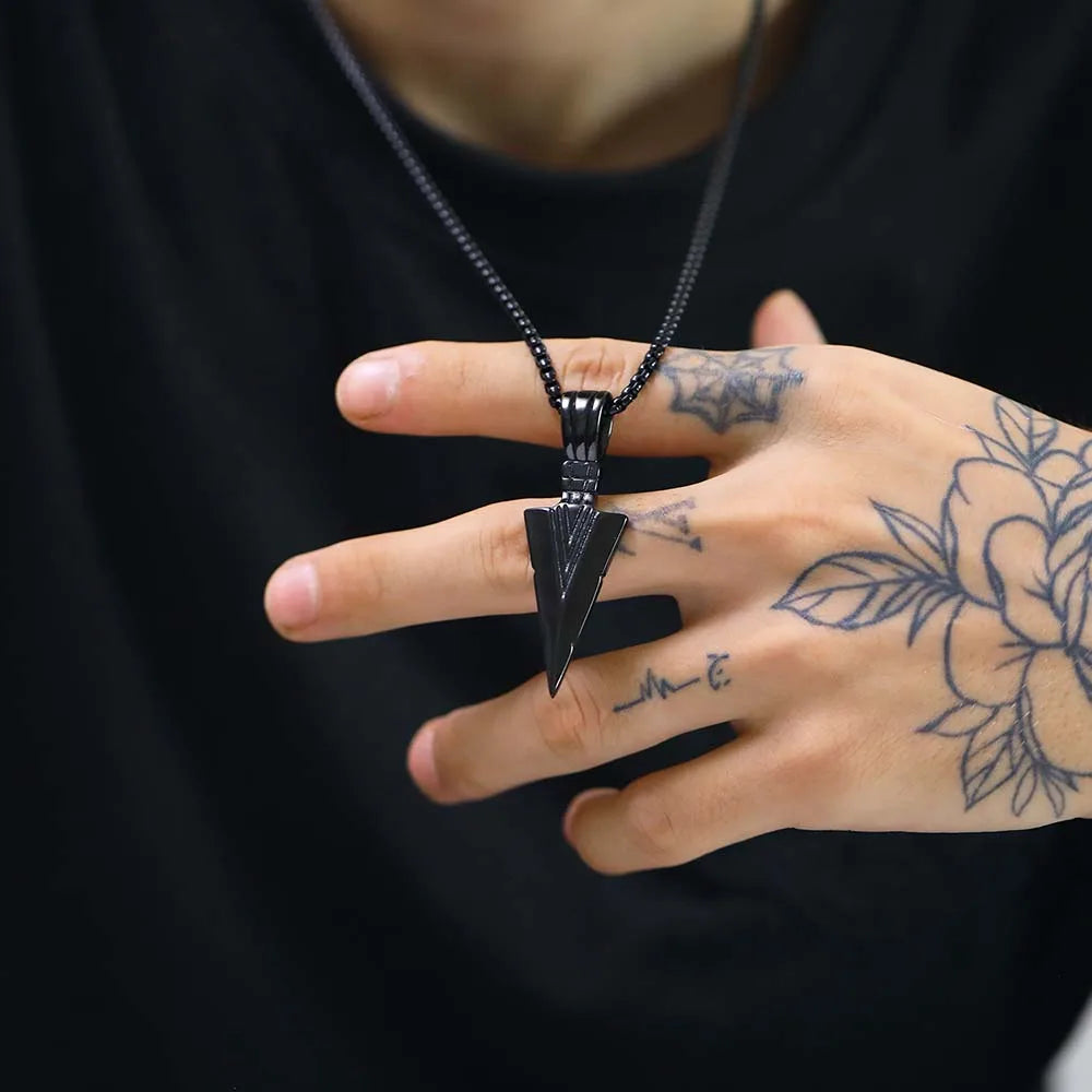 Cuban Chain Arrow Pendant Necklace for Men Stainless Steel Long Chains Hip Hop Punk Spearhead Charm Man's Neck Jewelry Accessory