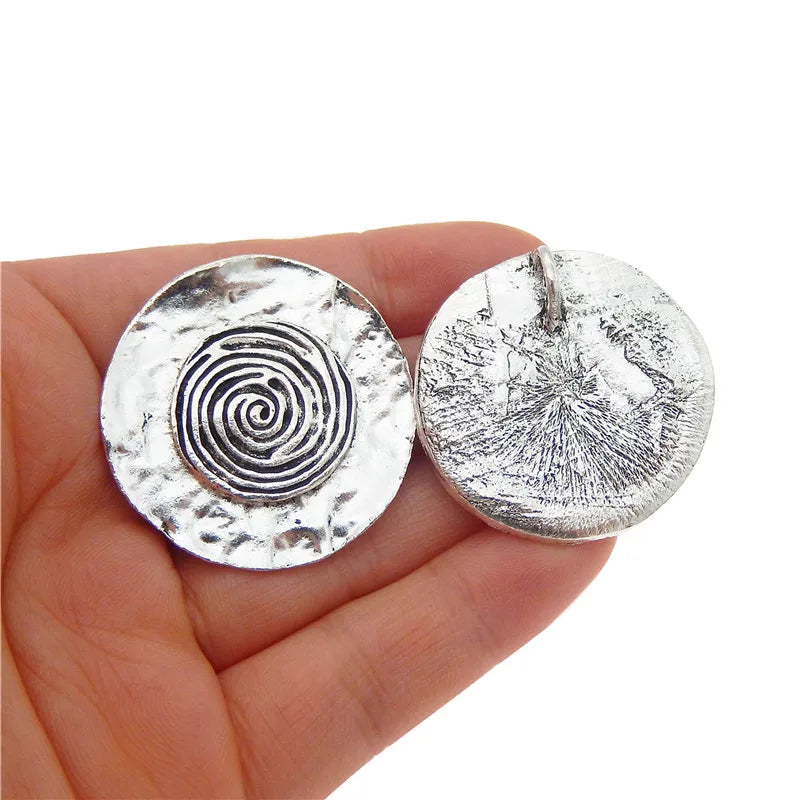 8-Piece Bronze Round Charm Pendants