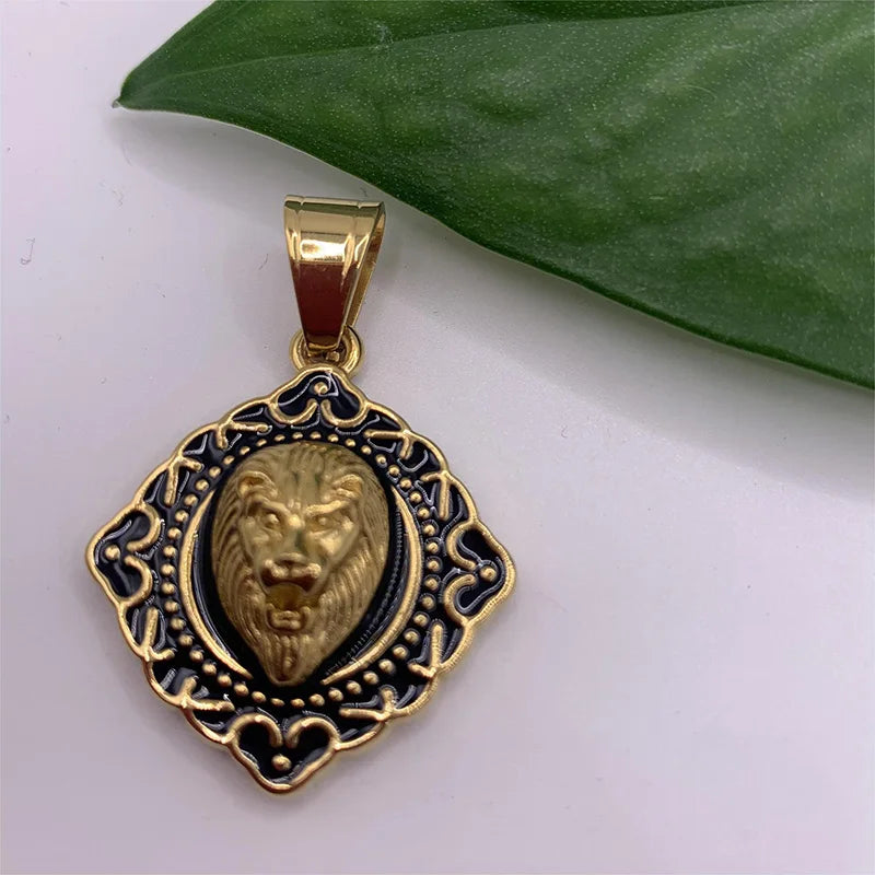Solid Lion Pendant Necklace — Gold
