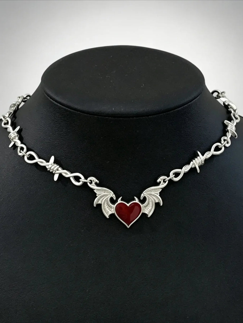 Vintage Gothic Heart Bat Thorns Pendant Necklace for Men & Women