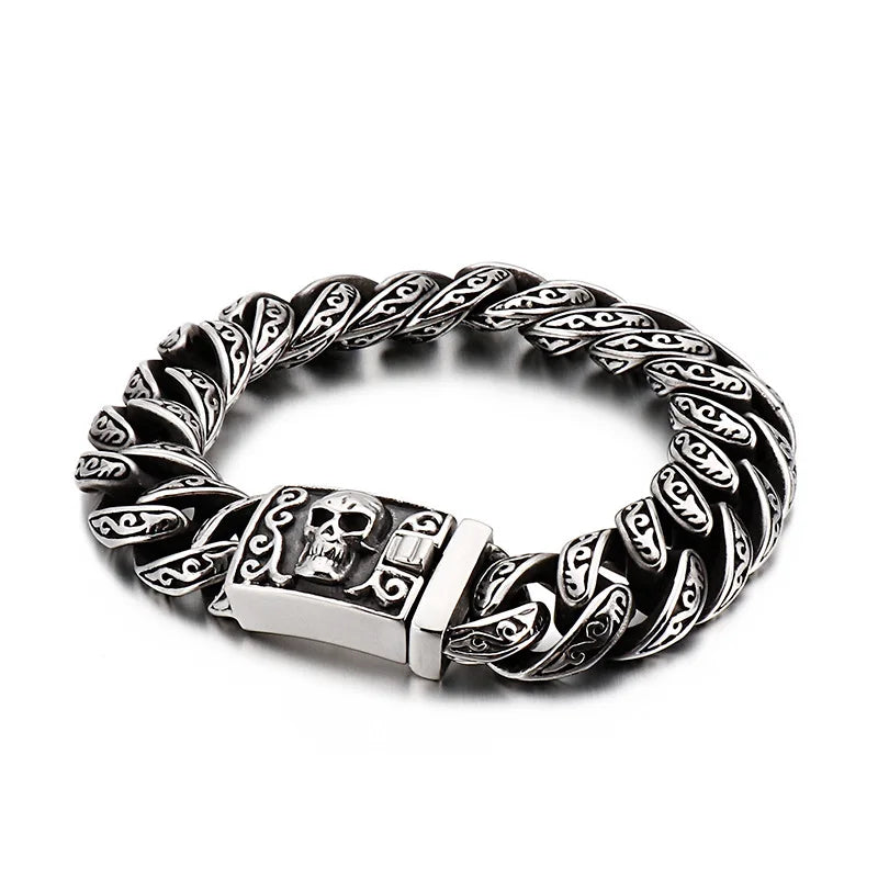 Skull Pattern Bracelet — Stainless Steel