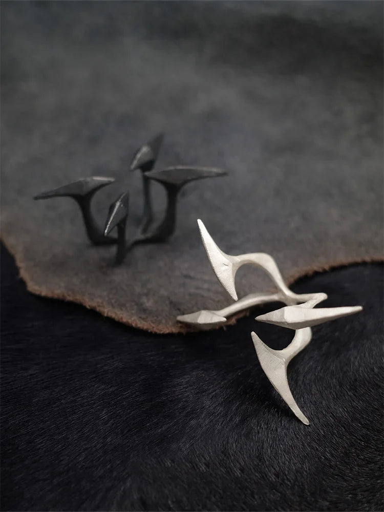 Neo-Gothic Claw Ring — Stainless Steel