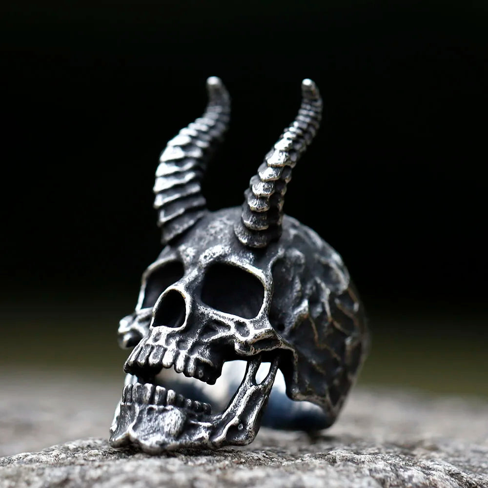 Satanic Skull Horn Ring — Heavy Gothic, 316L Stainless Steel