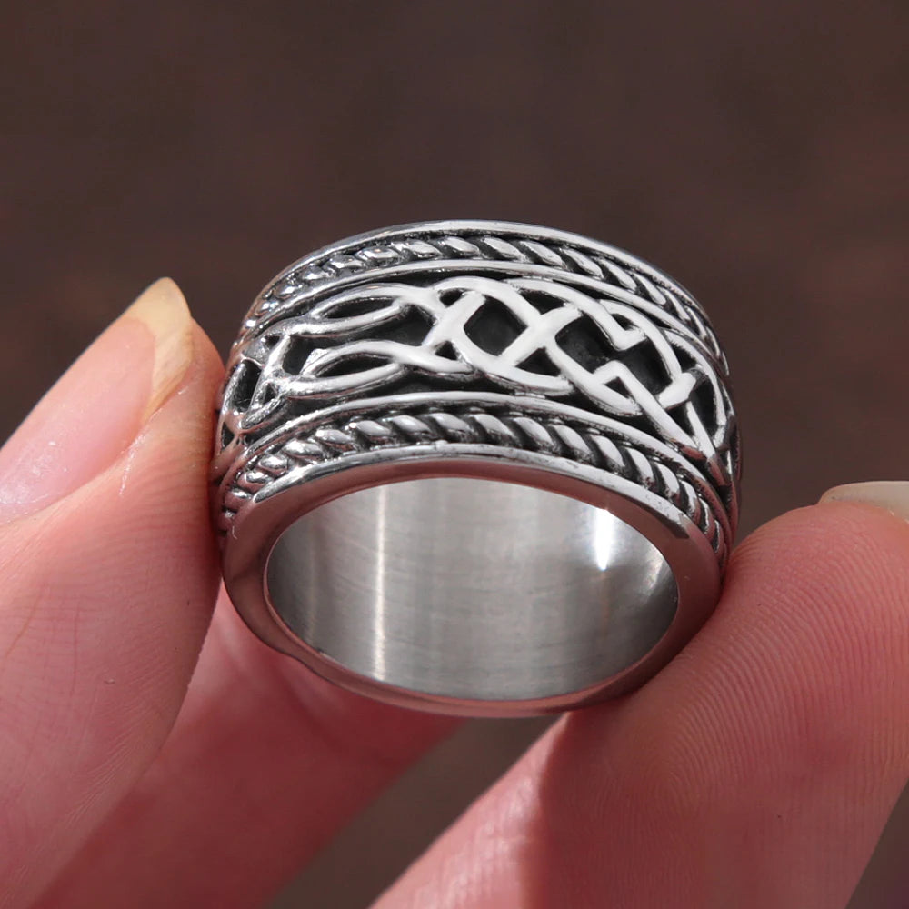 Celtic Spiral Knot Ring — Stainless Steel