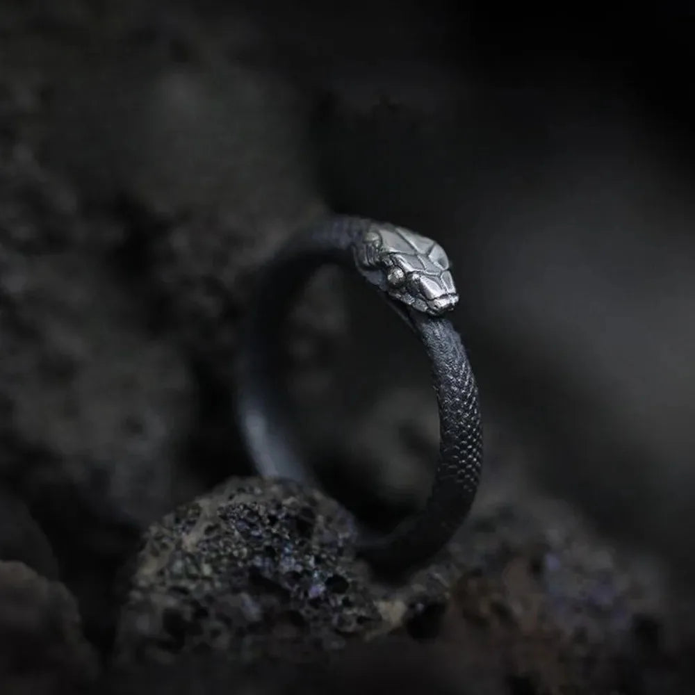 Articulated Snake Ring — Black