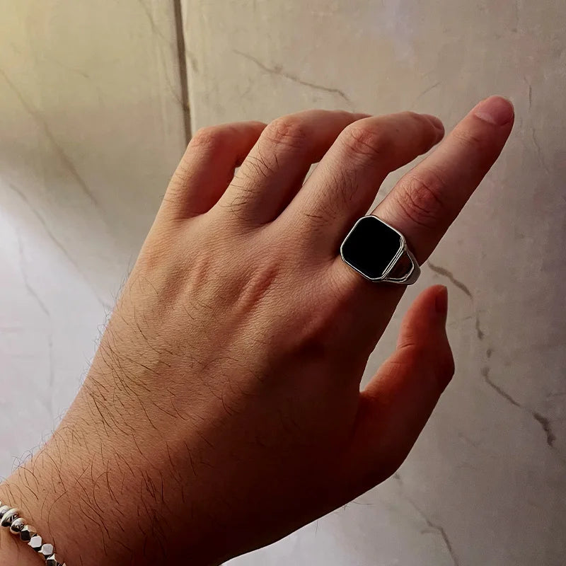 Retro Flat Square Black Glass Onyx Ring For Men Classic Metal Designer Ring Jewelry Rock Hiphop Accessories Unisex Gift