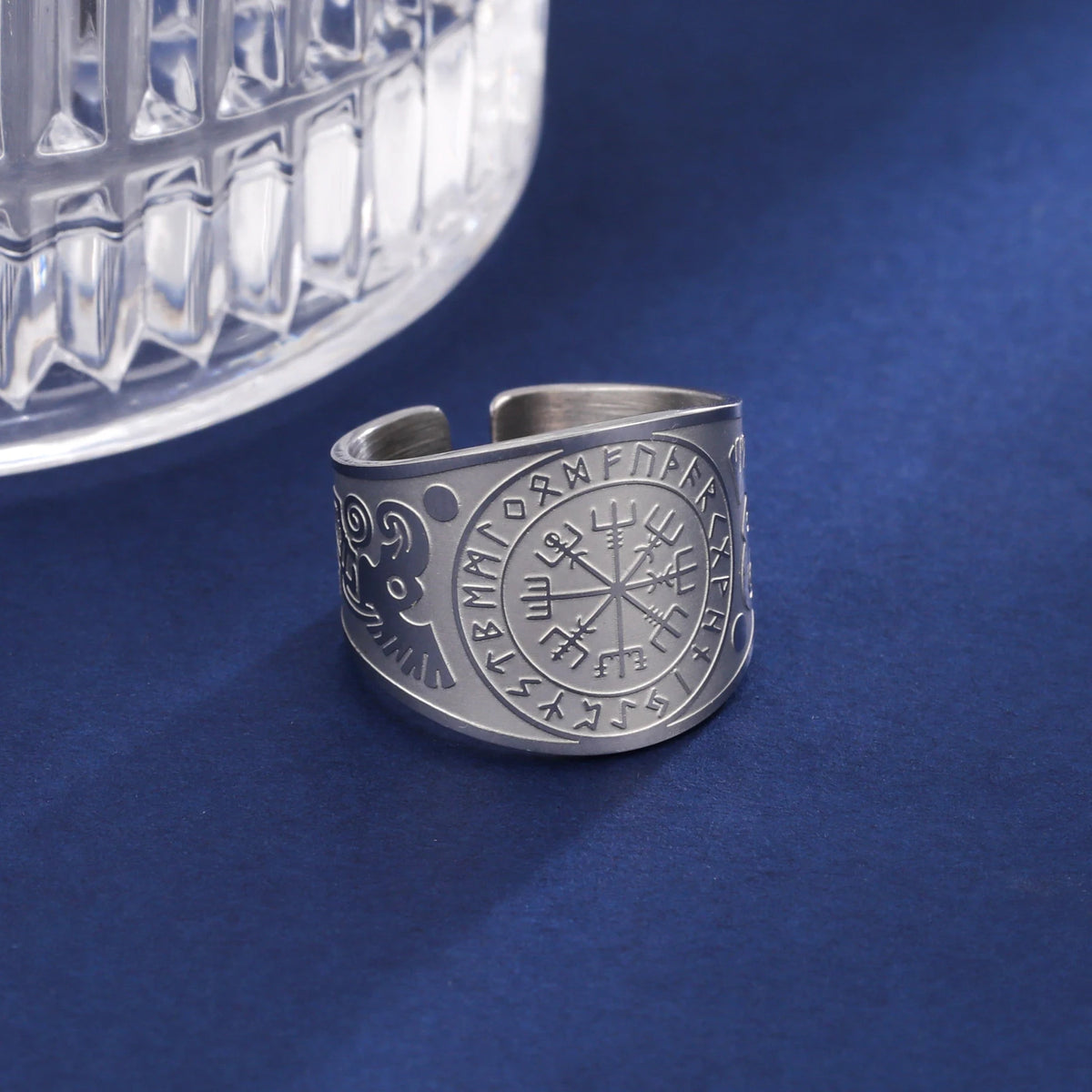 Nordic Vegvisir Compass Ring — Stainless Steel
