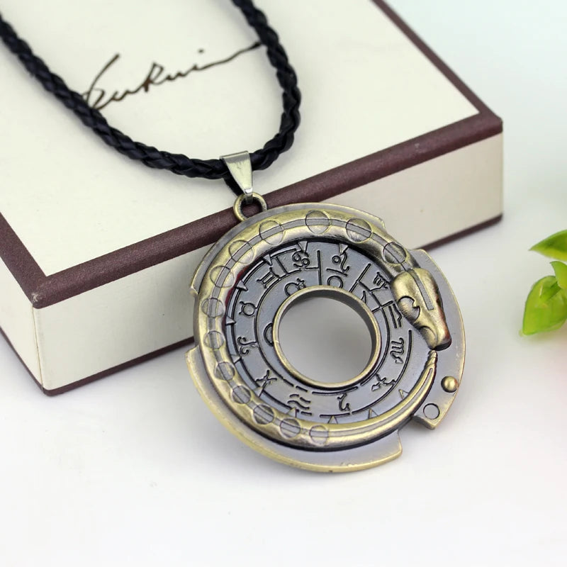 Fashion Metal Alloy Assassins Ezio Cosplay Pendant Necklace Knights Templar Iron Cross Necklaces For Men Women Connor