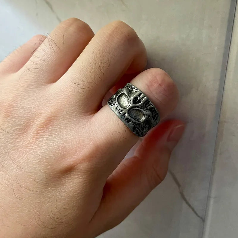 Half Face Skull Ring — Punk Gothic Vintage