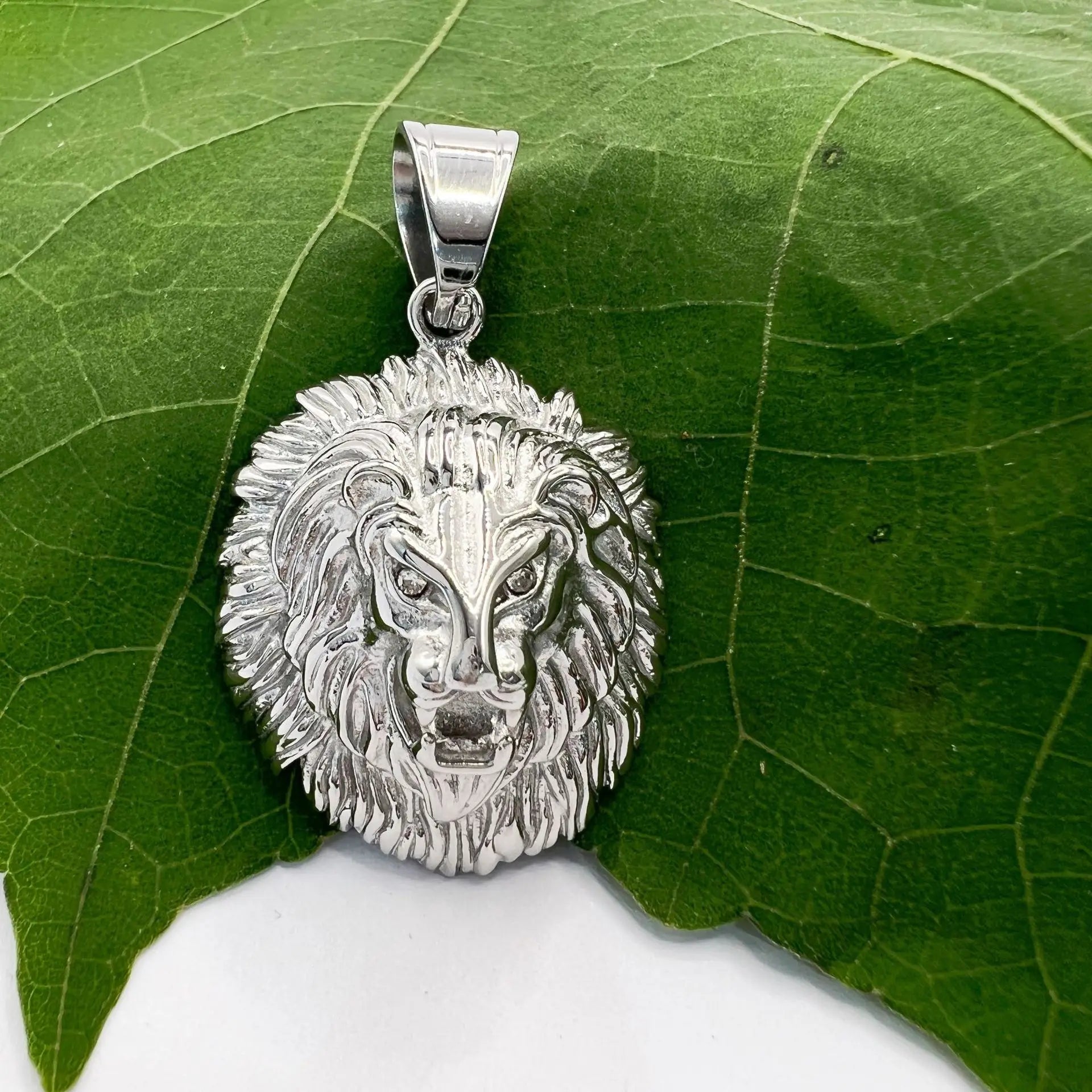 Lion Head Gold Pendant Necklace