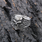 Stainless Steel Men Skull Ring Retro Cracked Skull Biker Ring Textured Band Vintage Punk Rock Fashion Jewelry for Men