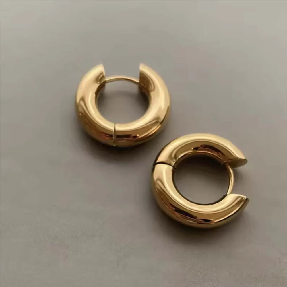Chunky Smooth Round Hoop Earrings 20mm — Stainless Steel