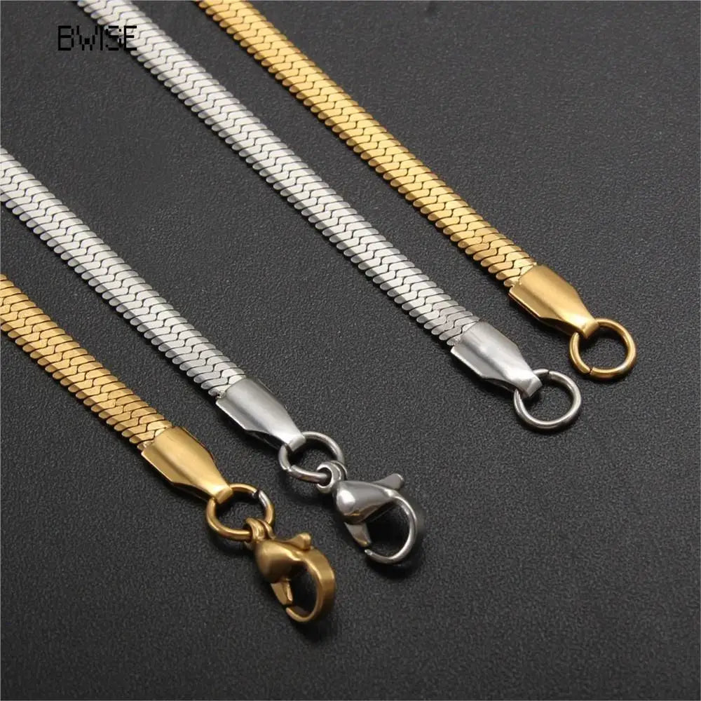 Herringbone Snake Chain Necklace — Gold