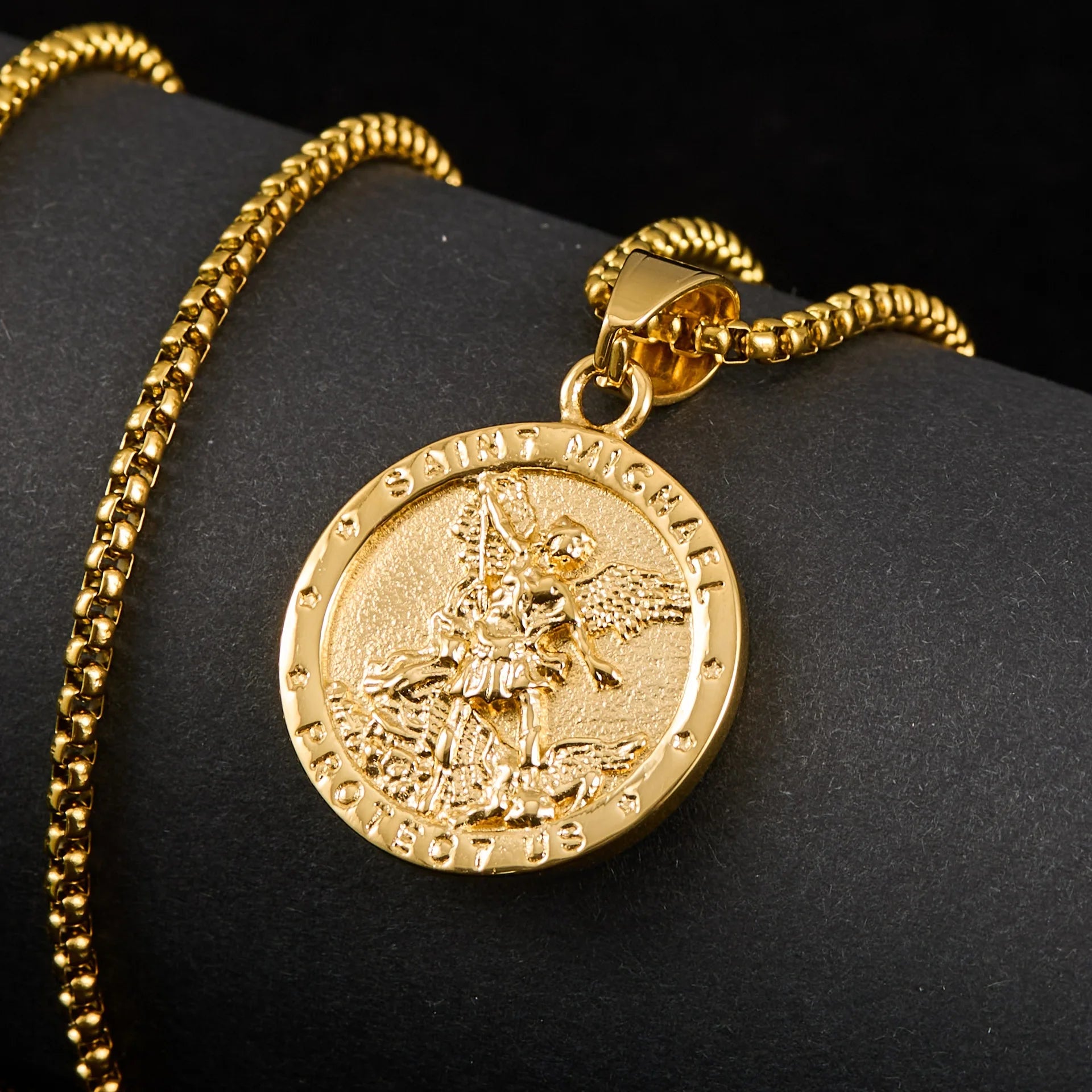 1pc Catholic Angel Michael Gold color round pendant For Men Women Punk 316L Stainless Steel Knight Saint Michael Jewelry Gifts