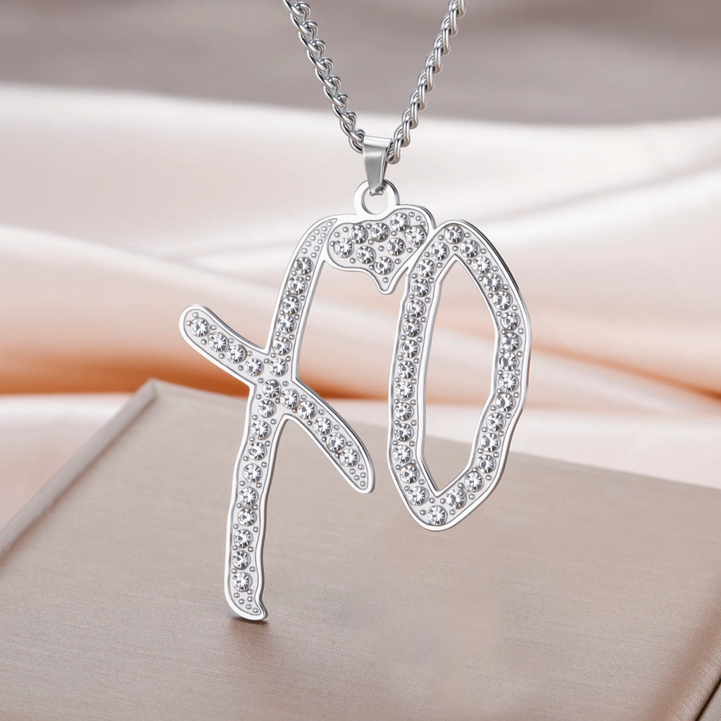 Hip Hop XO Necklace Pendant Hip Hop Rock Rapper Jewelry Necklace for Women Men