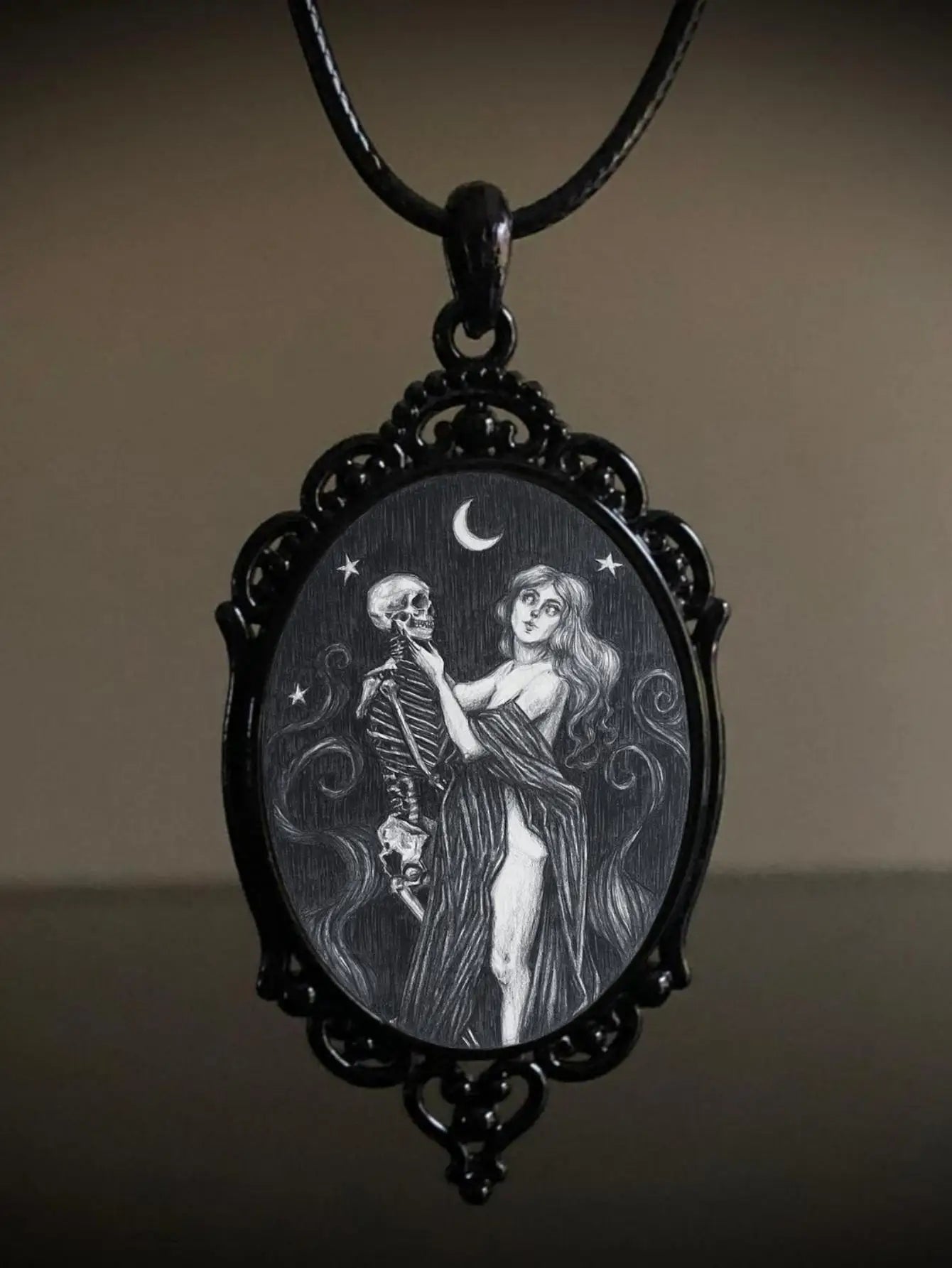 Gothic Crow Black Forest Charm Necklace Fashion Witch Jewelry Gift Pagan Cross Black Cat Skull Glass Pendant Necklace