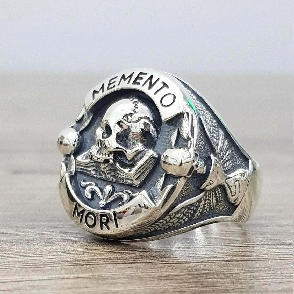 Memento Mori Skull Ring — Gothic Carpe Diem