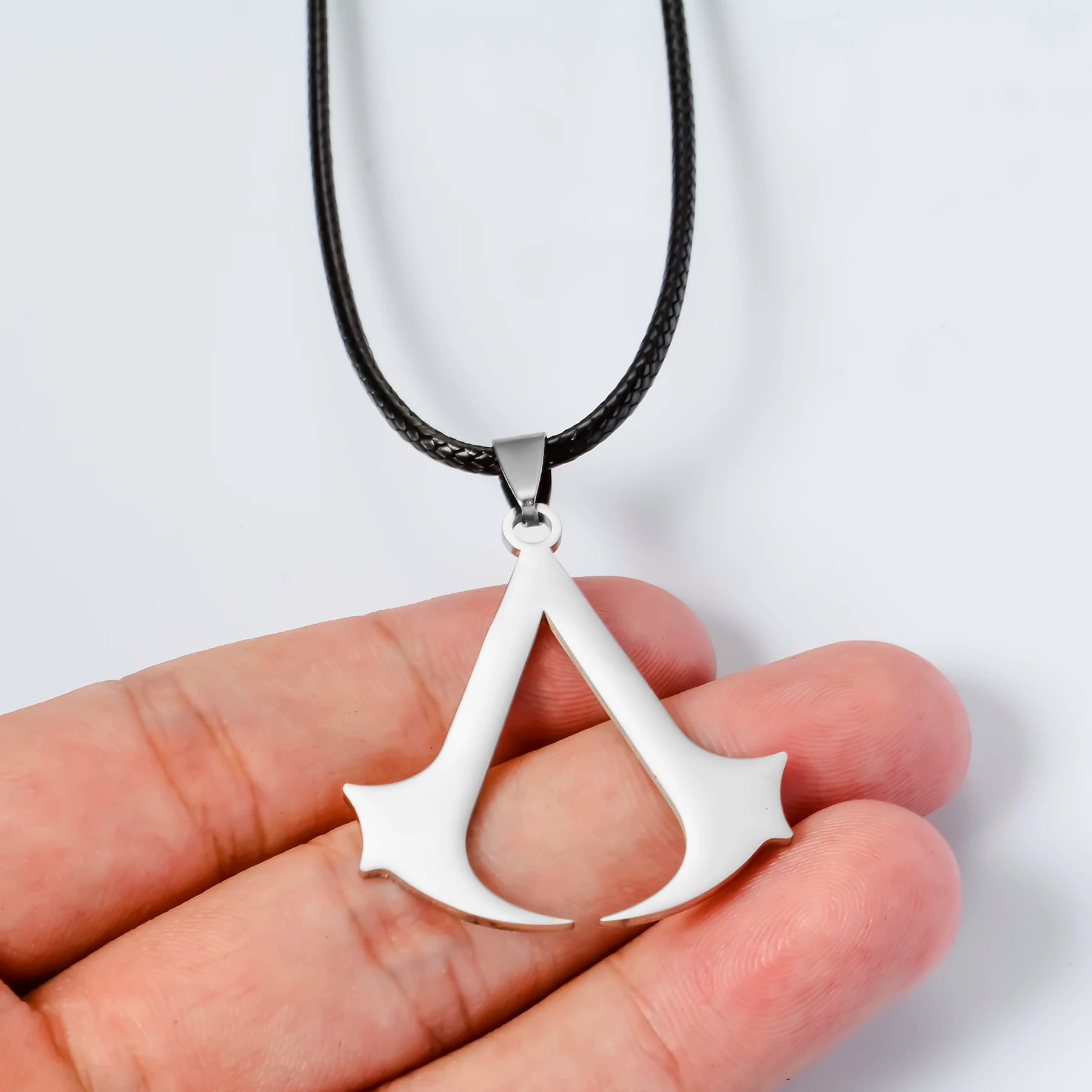 Stainless Steel Assassin Necklace Classic Movie Cosplay Accessory Jewelry Gifts Fashion Charm Pendant for Women Men