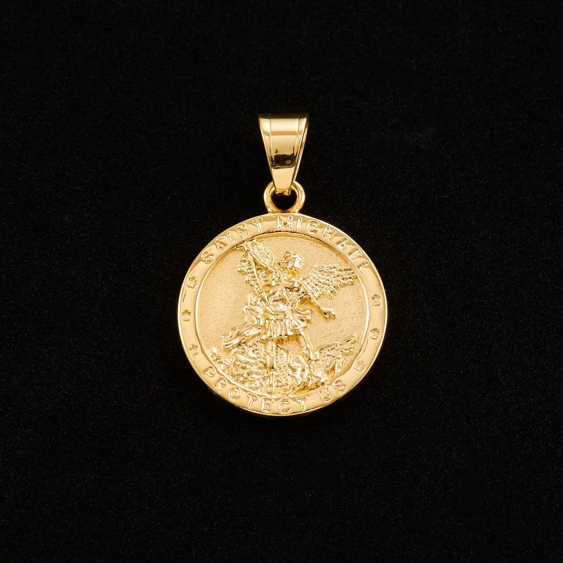 1pc Catholic Angel Michael Gold color round pendant For Men Women Punk 316L Stainless Steel Knight Saint Michael Jewelry Gifts