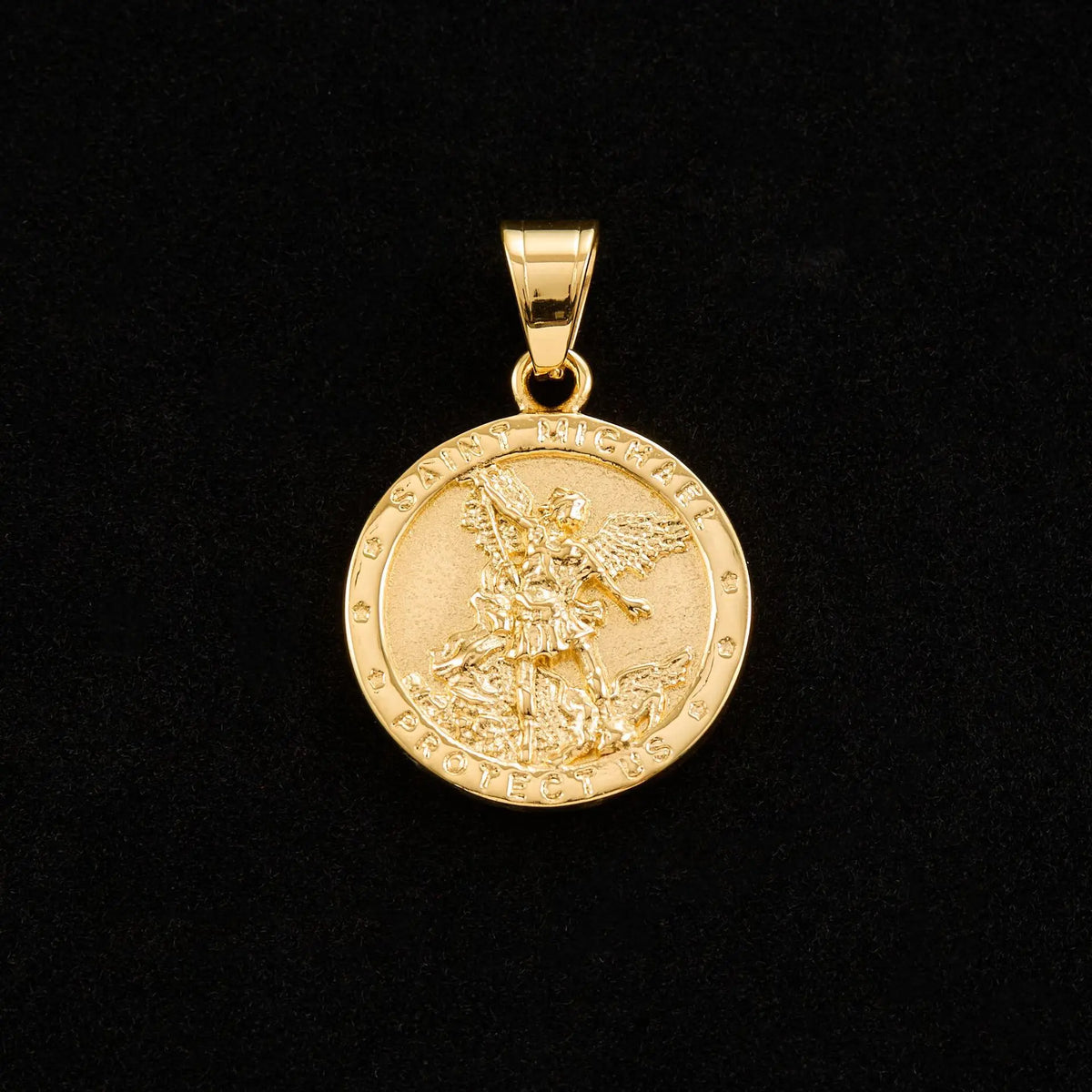 1pc Catholic Angel Michael Gold color round pendant For Men Women Punk 316L Stainless Steel Knight Saint Michael Jewelry Gifts