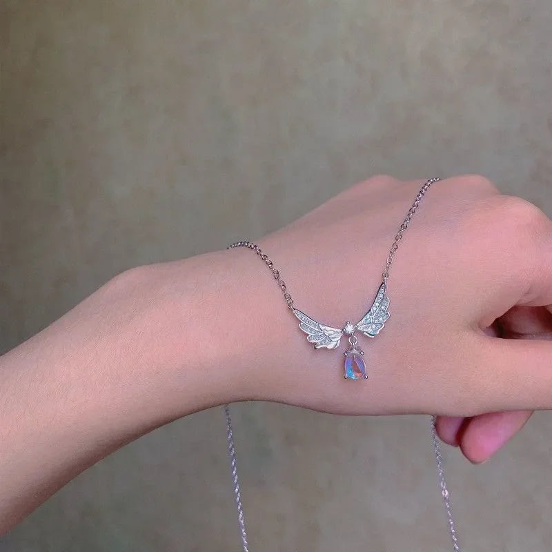 Butterfly Blade Snake Chain Necklace — Gold