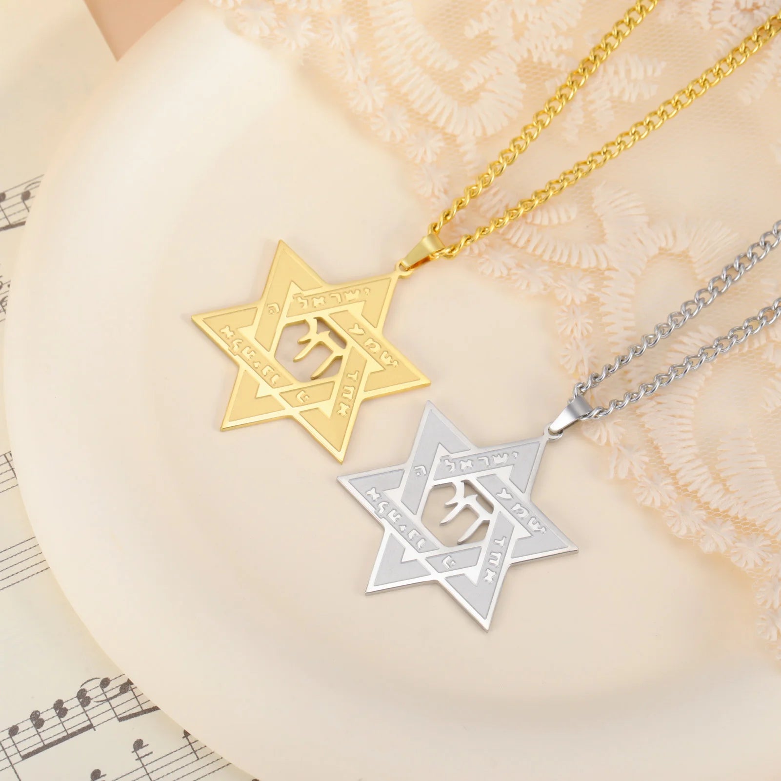 Cazador Star of David Hebrew Chai Pendant Necklaces for Women Men Stainless Steel Hexagram Choker Chain Jewish Jewelry Gifts