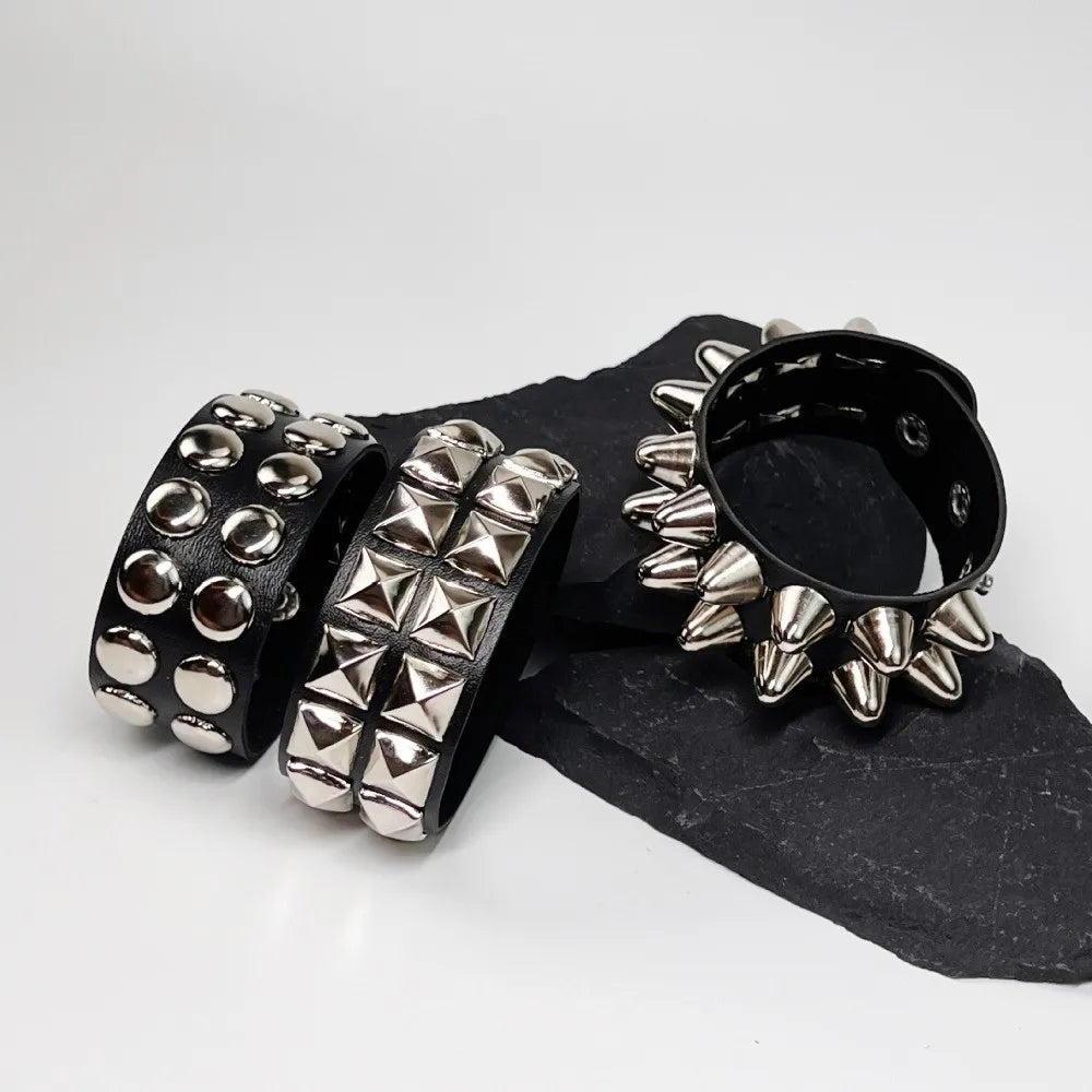 Classic Adjustable Size Rivet Bangle Square Wide Rows Nails Spike Cuff Bracelet PU Leather Bracelets Bangle Men Women