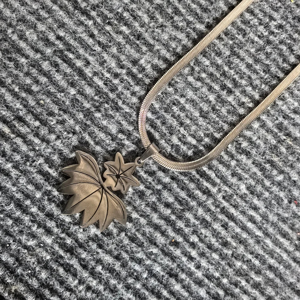 Stainless Steel Necklace For Women Man Maple Leaf Choker Pendant Chain Necklaces Engagement Jewelry korean Fashion NEW