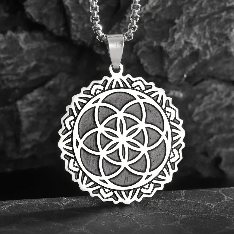 Exquisite and Creative Hip Hop Pentagram Pendant Necklace for Men Simple Punk Texture Necklace Jewelry Sweater Chain