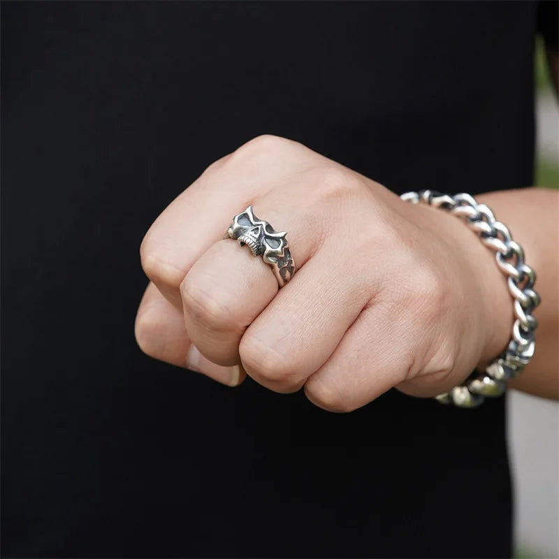 Vintage Skull Head Finger Ring — Silver-Tone Men's Band