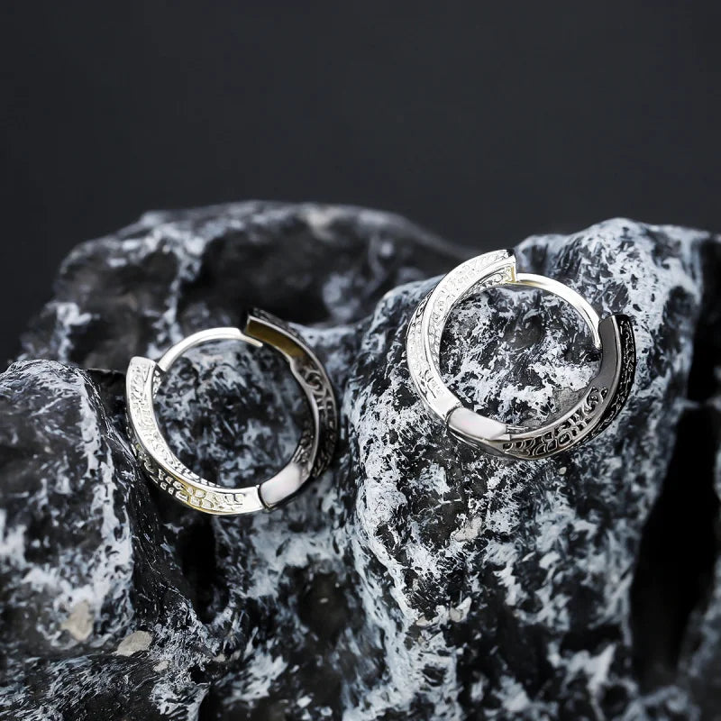 Vintage Embossed Scroll Click Hoop Earrings 316L Stainless Steel Snap Closure Waterproof Gothic Punk men Jewelry