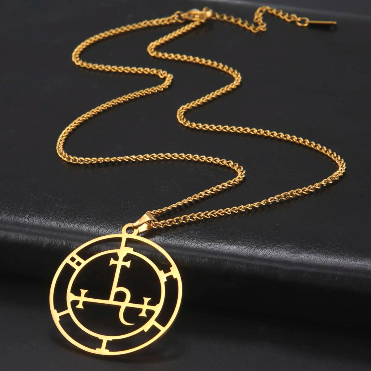 VASSAGO Sigil of Lilith Necklace Lilith Sigil Hecate Goddess Pendant Lucifer Satanic Lilith Symbol Wiccan Jewelry for