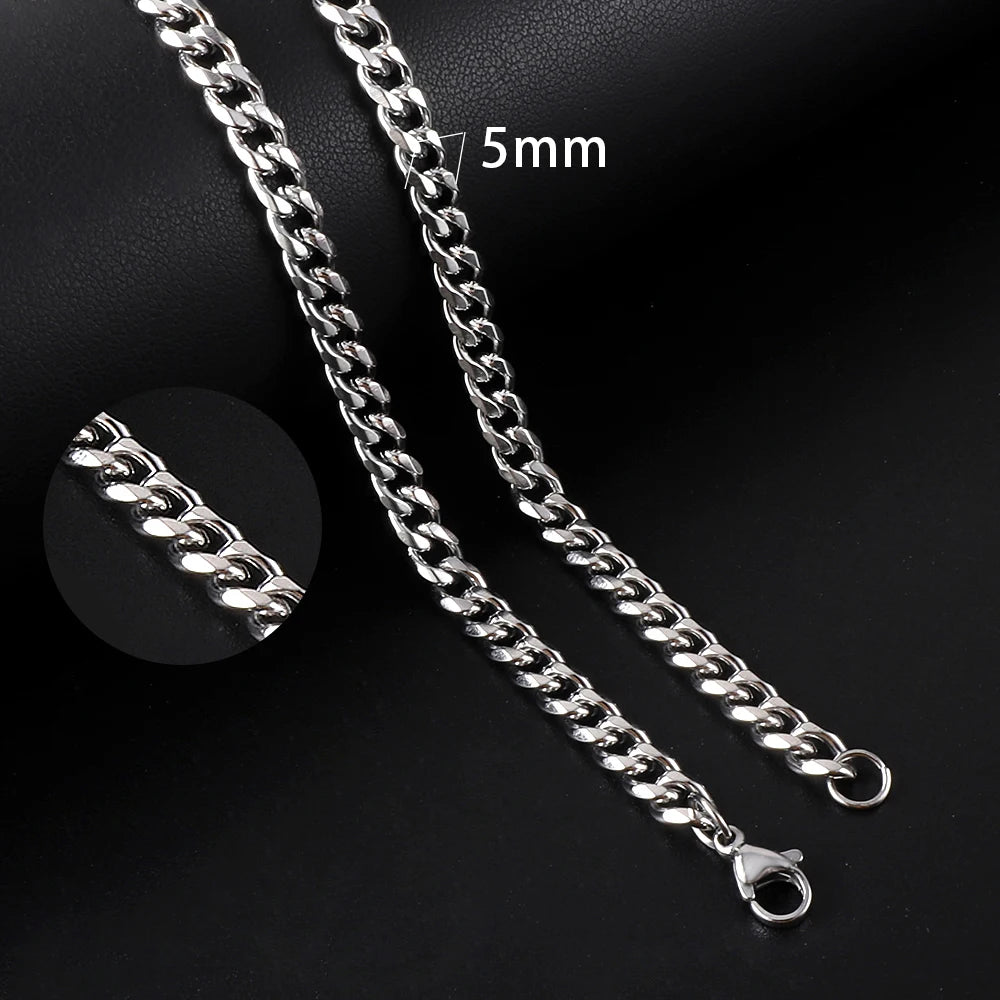 Vintage Cuban Chain Necklace — Gold