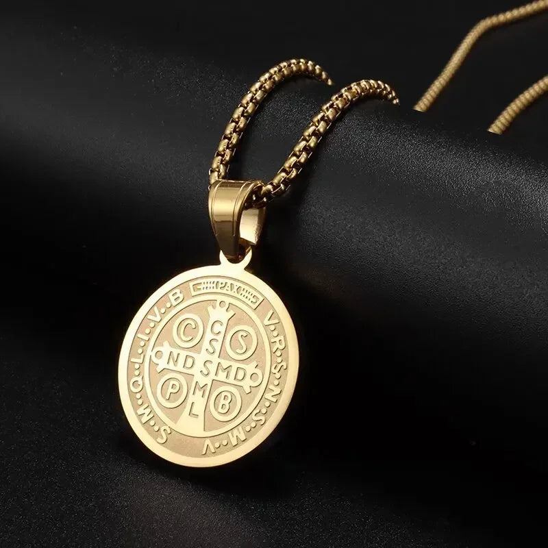 Hip Hop Iced Out San Benito San Benito Holy Medal Pendant Jesus Necklace Religious Amulet Jewelry for Men and Women