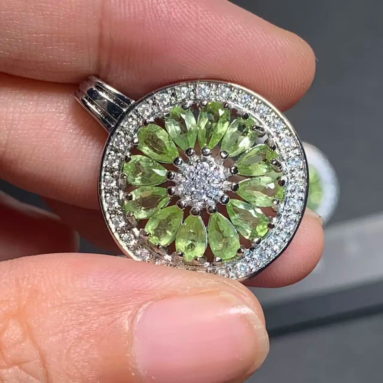 MANY STONE OVAL Natural PERIDOT Pendant Necklace Fine Jewelry Handmade Stones Wholesale Healing Energy Gift Lucky Jewelry