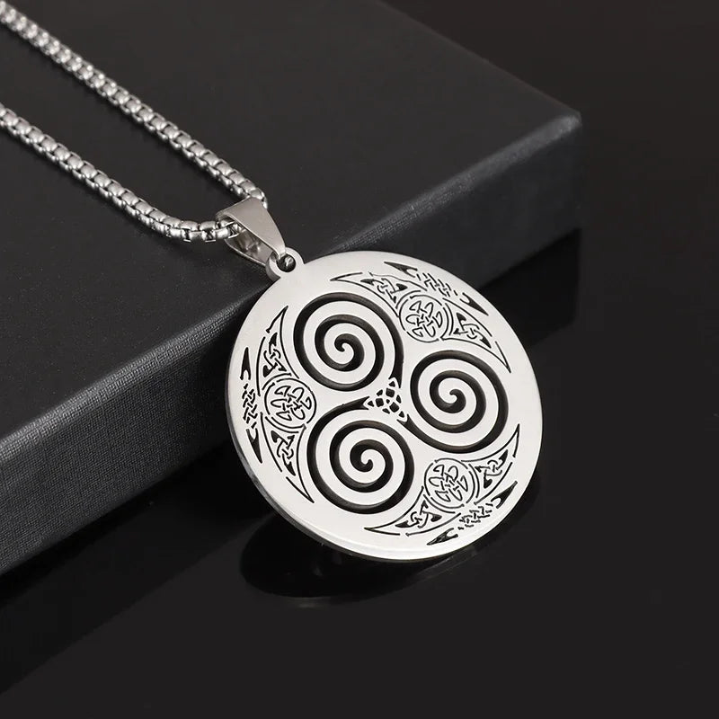 Stainless Steel Simple Personalized Spider Pendant Necklace Men and Women Fashion Party Pendant Jewelry Gift
