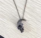 Skull Pendant Necklace — Gothic