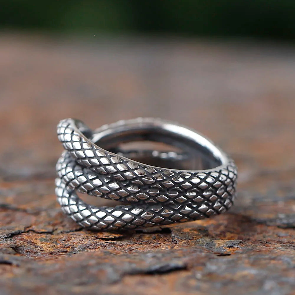 2024 New Good Detail Men's Punk Rock FASHION Ring With 3D Snake Gothic Style 316L Stainless Steel Biker Anel Movie