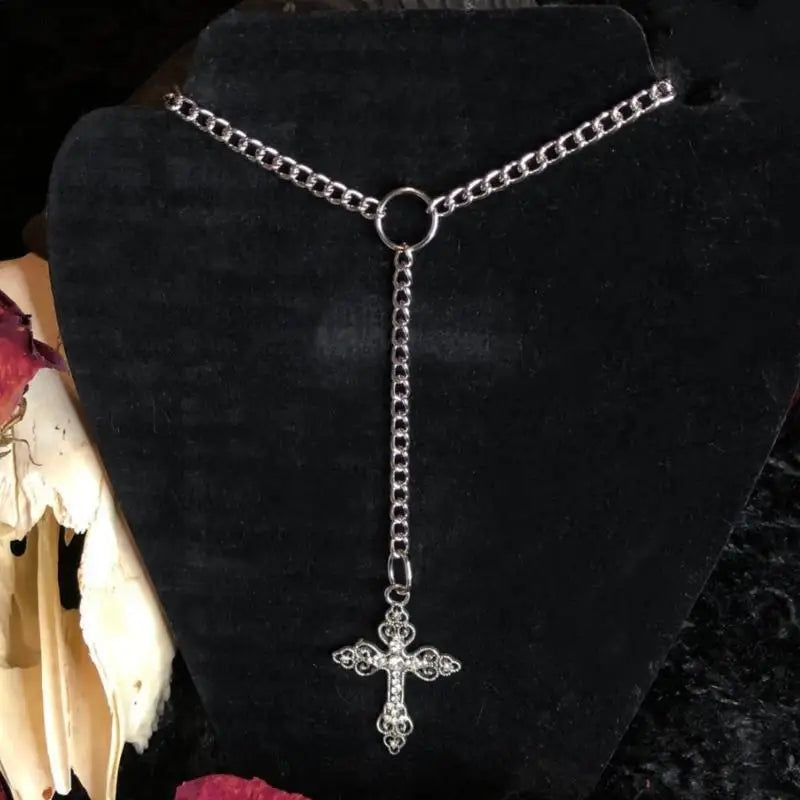 Gothic Crow Skull Necklace For Women man Fashion Vampire Bat Accessory Punk Jewelry Gift Circle Pagan Vintage Moth Charm Choker