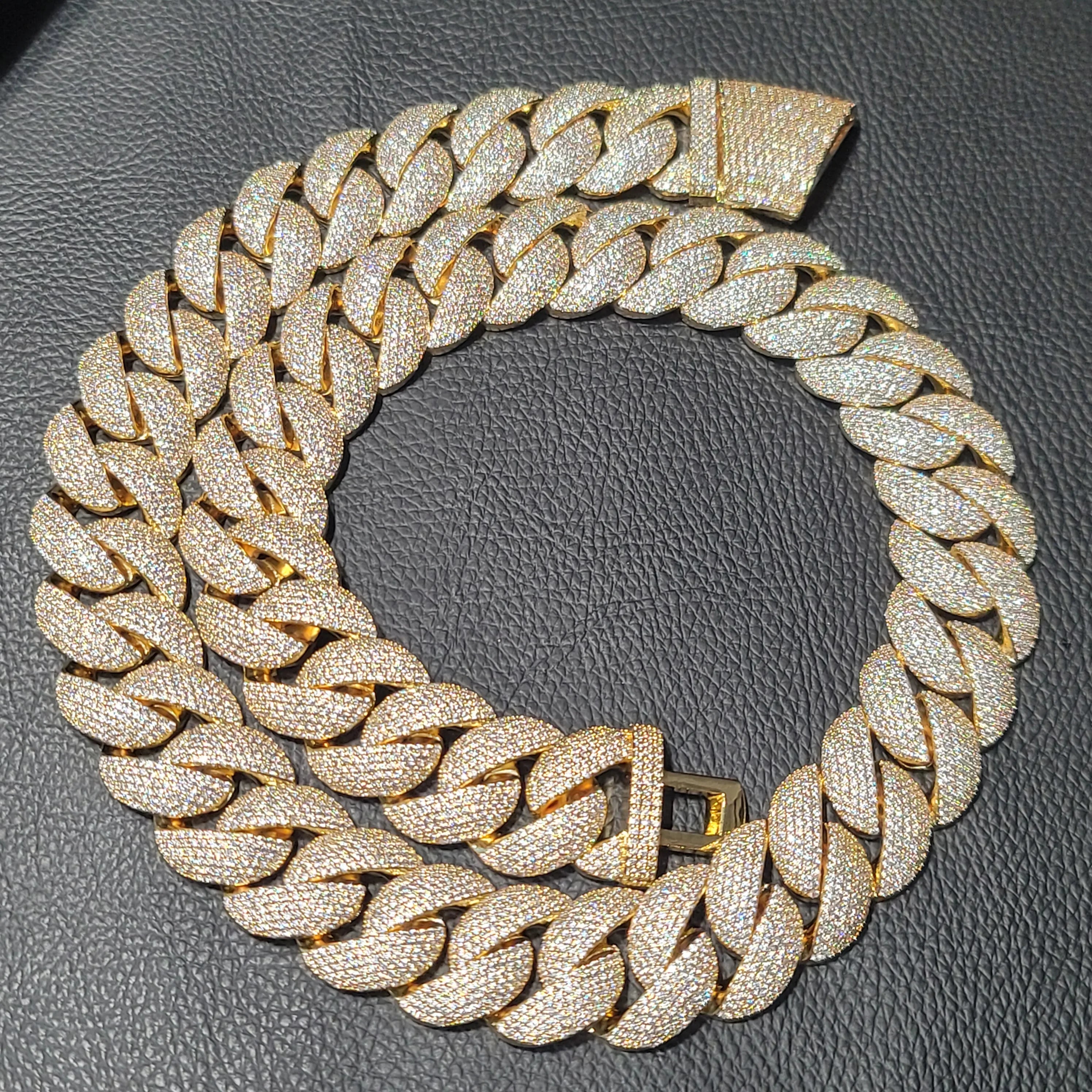 Fashion Hip Hop Miami Cuban Necklace Chain Full Diamonds 9mm 12mm 15mm 20mm 24mm Pendant Chains Long Buckle Closure Jewelry Gift
