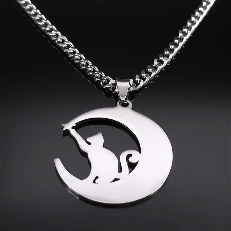 Gothic Celtic Knot Pendant Necklace — Stainless Steel