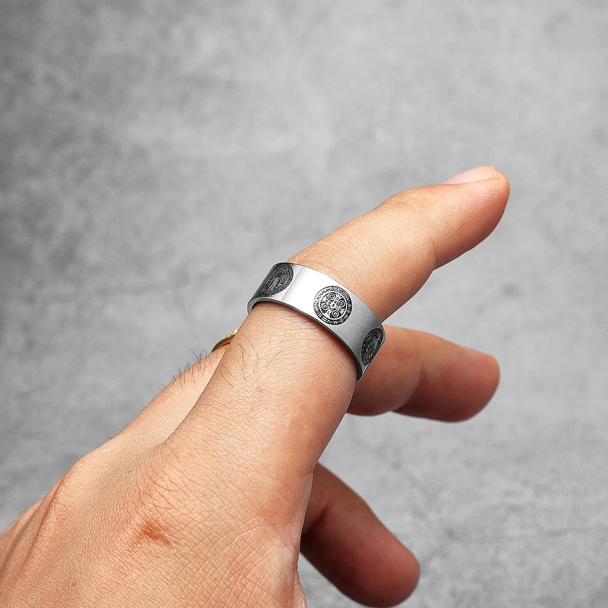 Saint Benedict Exorcism Ring Cross Amulet 316L Stainless Steel Mens Rings Rock for Male Friend Jewelry Creative Gift