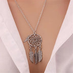 Hollow Dreamcatcher Pendant Necklace for Women Fashion Leaf Feather Necklaces Vintage Ethnic Fashion Party Jewelry Gift Bijoux