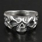Vintage Skull Head Finger Ring — Silver-Tone Men's Band