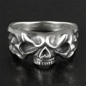 Vintage Skull Head Finger Ring — Silver-Tone Men's Band
