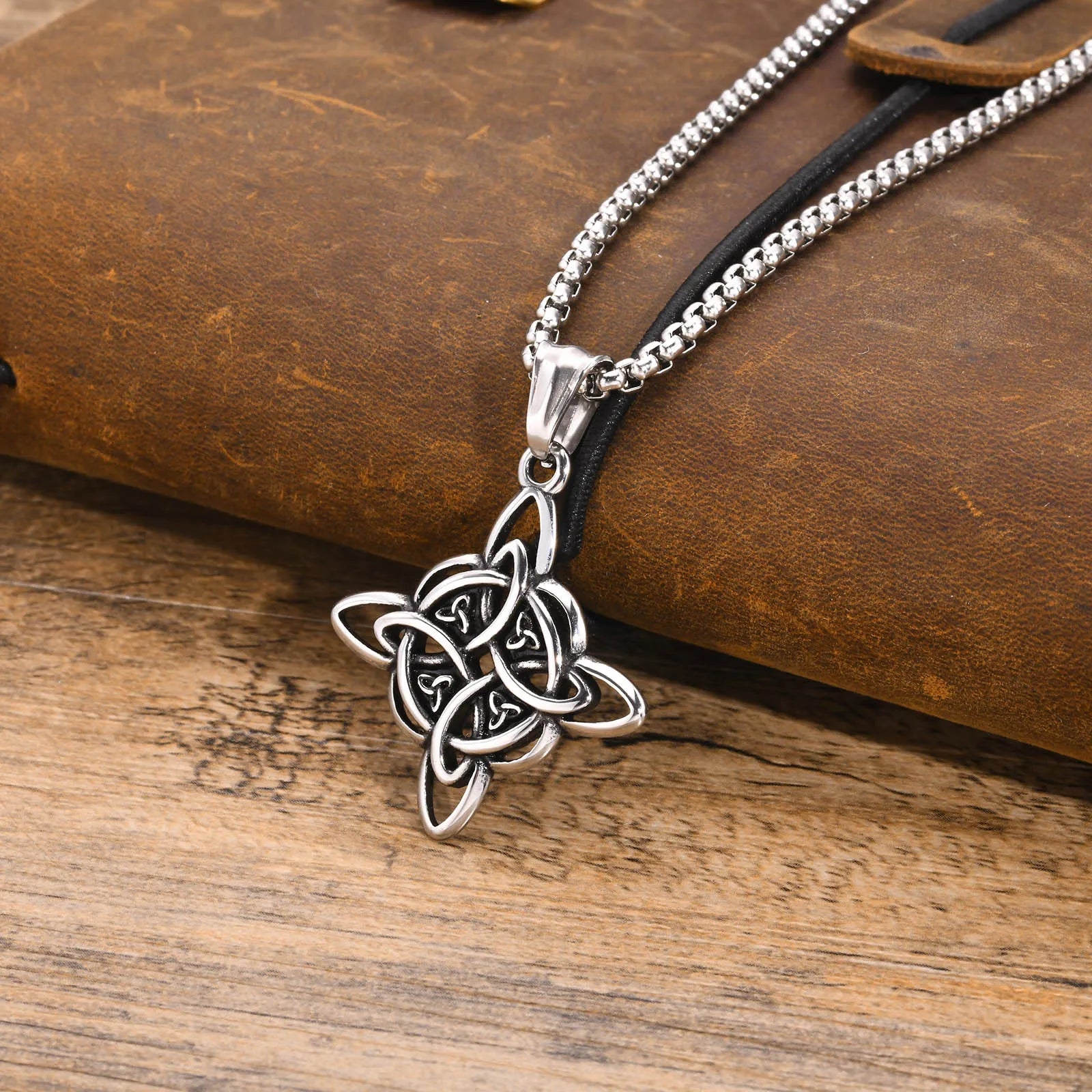 Vnox Vintage Celtic Knot Necklaces for Men Women,Stainless Steel Nordic North Europ Amulet Pendant,Triquetra Witches